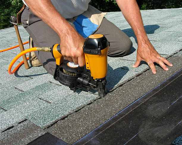 Best Flat Roof Repair Services  in Raymond, MS